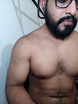 Snapshot of HombreS3n chatting on 10/31/25, 12:55 HombreS3n online show from 10/31/25, 12:55