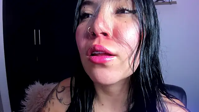 AilynRed online show from 01/07/25, 01:17