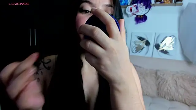 Snapshot of AilynRed chatting on 12/14/25, 11:53 AilynRed online show from 12/14/25, 11:53