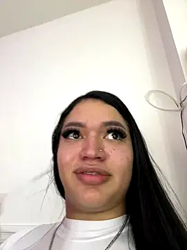 Snapshot of GemaGranadoss chatting on 09/29/25, 02:16 GemaGranadoss online show from 09/29/25, 02:16