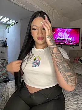 Snapshot of GemaGranadoss chatting on 10/14/25, 09:26 GemaGranadoss online show from 10/14/25, 09:26