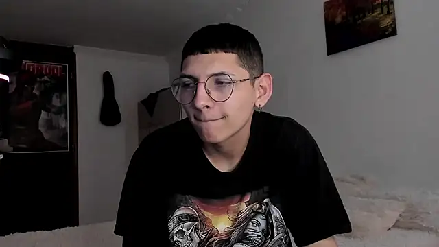 a lejandro 0 8 online show from 12/06/24, 04:06