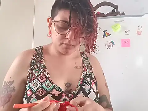 ConeNella online show from 12/24/24, 03:47