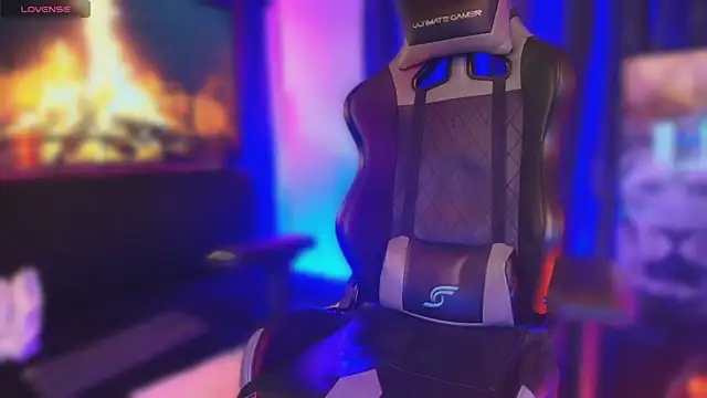 sexyboycolombi4 online show from 10/15/25, 11:05