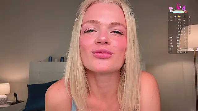 Snapshot of MilaDemies chatting on 10/04/25, 03:37 MilaDemies online show from 10/04/25, 03:37