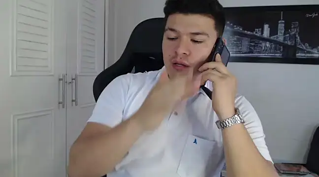 Snapshot of Plug_Control chatting on 12/08/24, 07:22 Plug Control online show from 12/08/24, 07:22