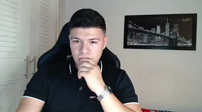 Snapshot of Plug_Control chatting on 12/13/24, 03:16 Plug Control online show from 12/13/24, 03:16