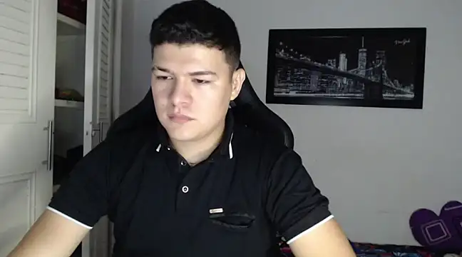 Snapshot of Plug_Control chatting on 12/29/24, 03:11 Plug Control online show from 12/29/24, 03:11