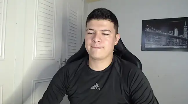 Snapshot of Plug_Control chatting on 01/07/25, 09:25 Plug Control online show from 01/07/25, 09:25