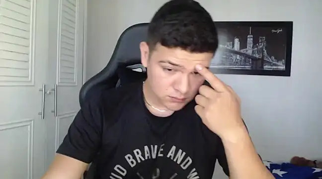 Snapshot of Plug_Control chatting on 01/20/25, 03:07 Plug Control online show from 01/20/25, 03:07