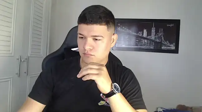 Snapshot of Plug_Control chatting on 01/21/25, 02:37 Plug Control online show from 01/21/25, 02:37