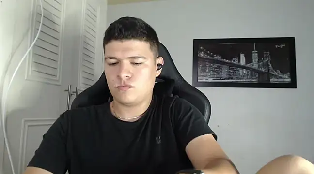 Snapshot of Plug_Control chatting on 01/27/25, 10:06 Plug Control online show from 01/27/25, 10:06