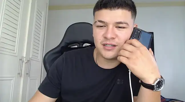 Snapshot of Plug_Control chatting on 02/01/25, 04:11 Plug Control online show from 02/01/25, 04:11