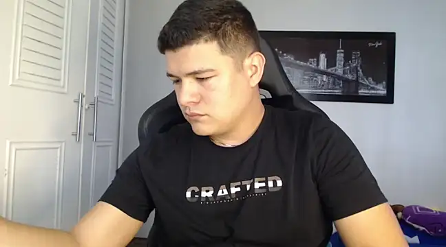 Snapshot of Plug_Control chatting on 02/08/25, 07:59 Plug Control online show from 02/08/25, 07:59