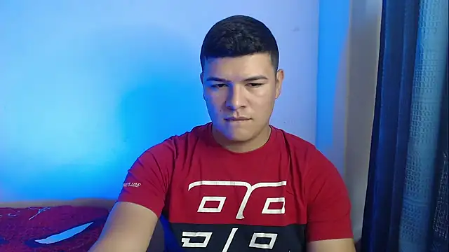 Snapshot of Plug_Control chatting on 10/18/25, 09:04 Plug Control online show from 10/18/25, 09:04