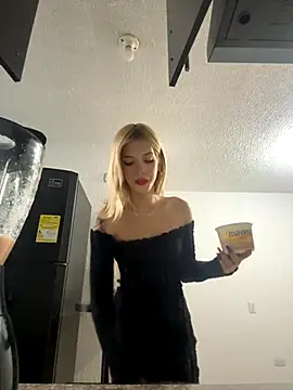 Courtney gonet online show from 09/18/25, 04:58