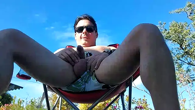 Jose HotLatino online show from 06/09/26, 04:40
