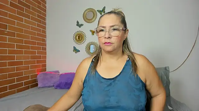 maja hills online show from 01/13/25, 01:17