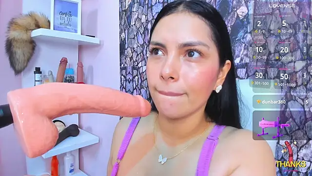 evelinn belen online show from 10/28/25, 11:25