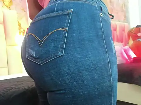 lia mariana online show from 07/14/26, 10:15