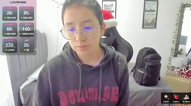 Amy joones online show from 12/20/24, 01:43