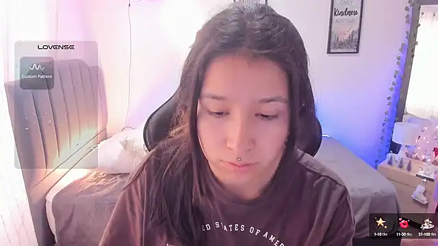 Amy joones online show from 12/23/24, 01:35