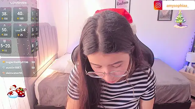 Amy joones online show from 12/27/24, 05:05