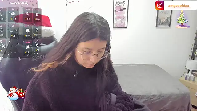 Amy joones online show from 12/31/24, 01:30