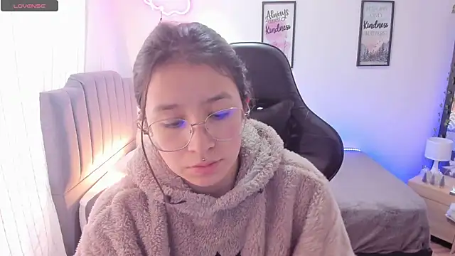 Amy joones online show from 01/02/25, 01:40