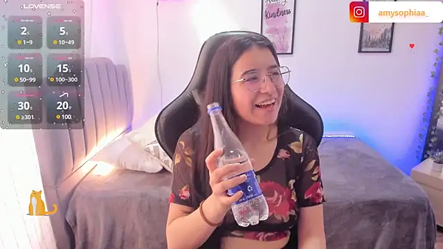 Amy joones online show from 01/09/25, 07:40