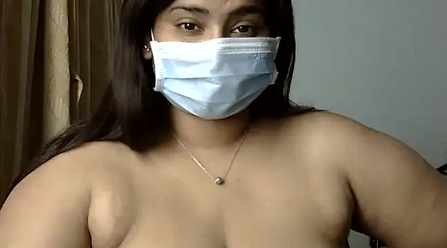 Snapshot of cutelady65 chatting on 12/15/24, 01:43 cutelady65 online show from 12/15/24, 01:43