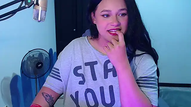 Luciernaga18 online show from 10/11/25, 01:49