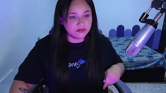 Luciernaga18 online show from 06/30/26, 02:12