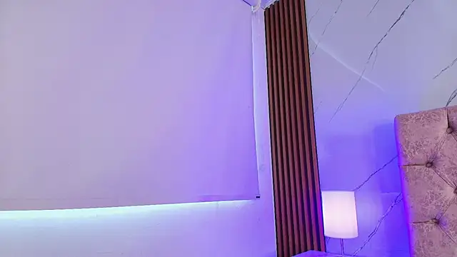 Julianaa Castro  online show from 06/27/26, 12:22