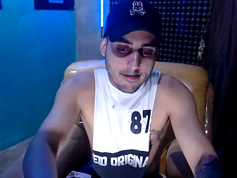 Snapshot of xxxxhotxoxo chatting on 12/19/24, 04:56 xxxxhotxoxo online show from 12/19/24, 04:56