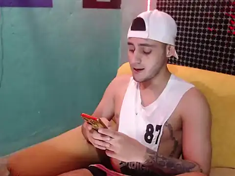 Snapshot of xxxxhotxoxo chatting on 12/20/24, 06:13 xxxxhotxoxo online show from 12/20/24, 06:13