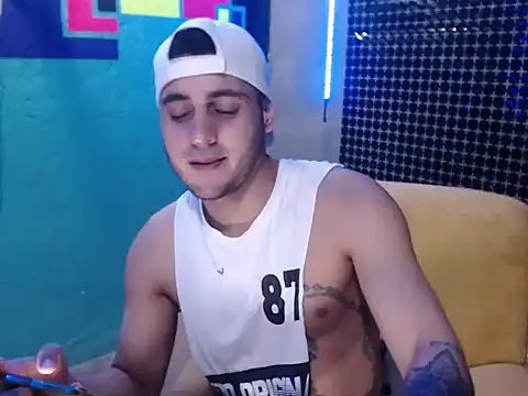 Snapshot of xxxxhotxoxo chatting on 12/20/24, 09:17 xxxxhotxoxo online show from 12/20/24, 09:17