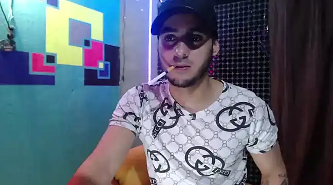 Snapshot of xxxxhotxoxo chatting on 01/17/25, 03:45 xxxxhotxoxo online show from 01/17/25, 03:45