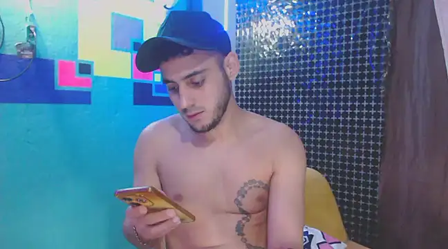 Snapshot of xxxxhotxoxo chatting on 02/12/25, 10:35 xxxxhotxoxo online show from 02/12/25, 10:35