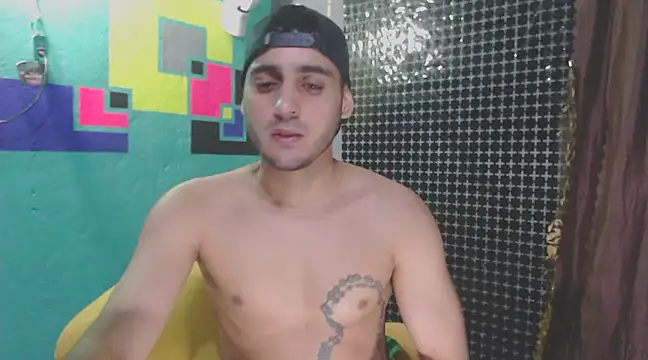 Snapshot of xxxxhotxoxo chatting on 02/14/25, 06:45 xxxxhotxoxo online show from 02/14/25, 06:45