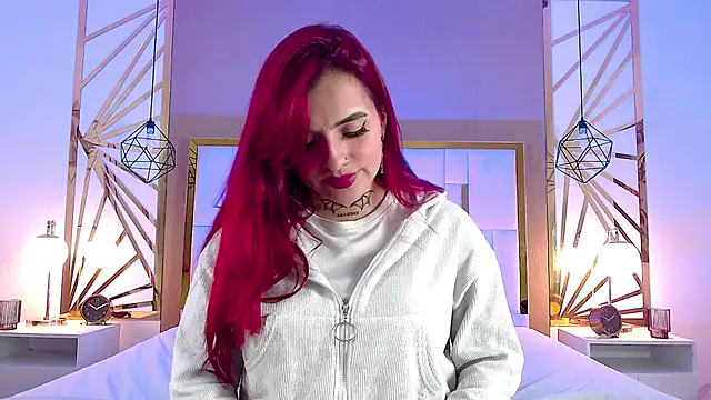 Snapshot of valeriee_millerr_ chatting on 12/06/24, 04:49 valeriee millerr  online show from 12/06/24, 04:49
