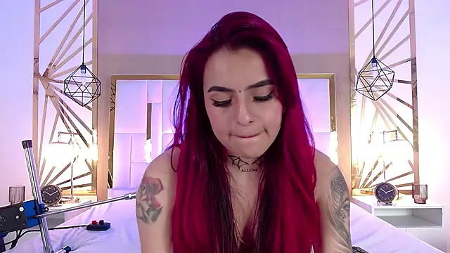 Snapshot of valeriee_millerr_ chatting on 02/08/25, 12:28 valeriee millerr  online show from 02/08/25, 12:28