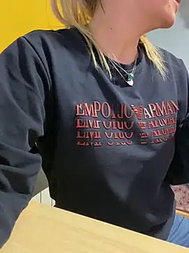 Snapshot of ToAnWTW chatting on 03/14/25, 09:32 ToAnWTW online show from 03/14/25, 09:32