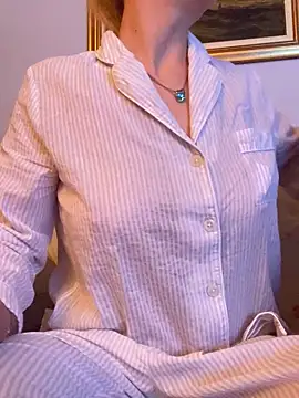 Snapshot of ToAnWTW chatting on 09/25/25, 03:32 ToAnWTW online show from 09/25/25, 03:32