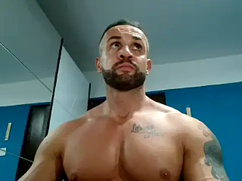 Magnificmuscles89 online show from 12/16/24, 09:52
