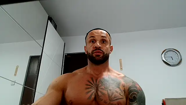Magnificmuscles89 online show from 10/24/25, 02:13