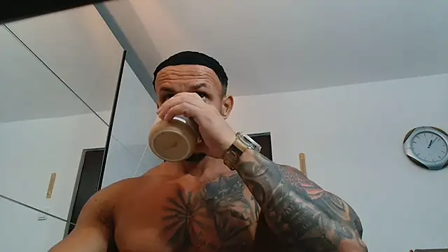 Magnificmuscles89 online show from 06/16/26, 10:07