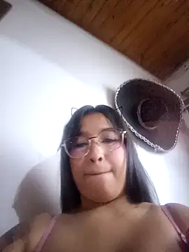 Snapshot of kitty_roouse chatting on 03/18/26, 07:55 kitty roouse online show from 03/18/26, 07:55