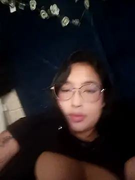 Snapshot of kitty_roouse chatting on 05/05/26, 04:48 kitty roouse online show from 05/05/26, 04:48