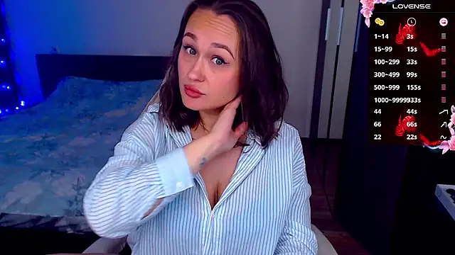 Snapshot of Cutie-Melanie chatting on 10/19/25, 12:11 Cutie-Melanie online show from 10/19/25, 12:11